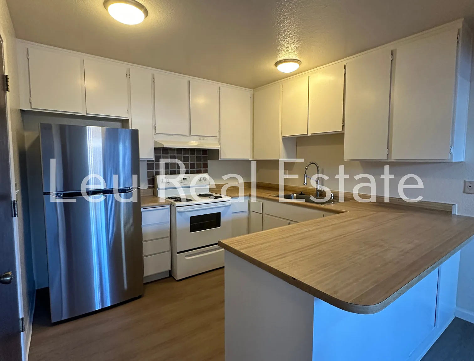 2 bed, 900 sqft, $1,800 — Photo 2
