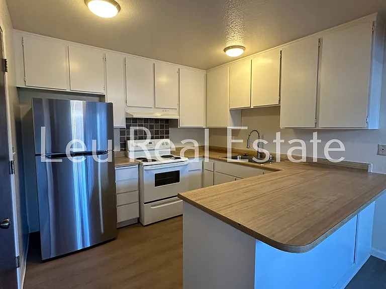 4541 Zachary Way — Photo 2