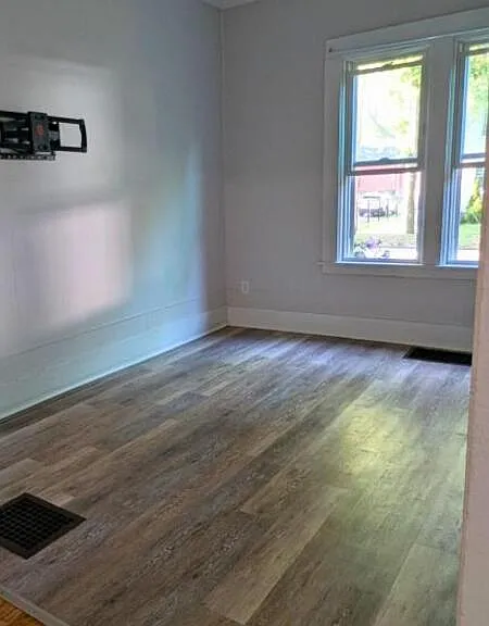227 Hamilton St — Photo 3