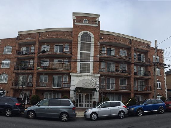 2nd image of 6907 43rd Ave APT 5B