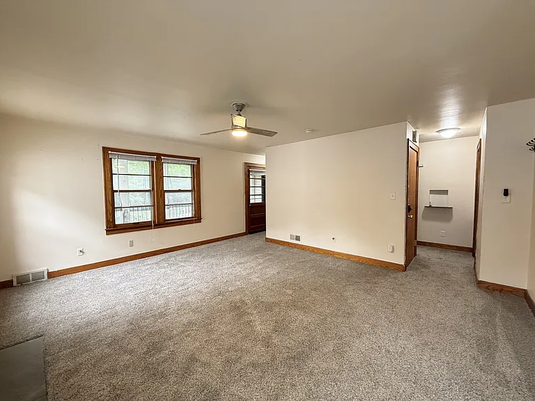 1514 Golden Ave — Photo 9