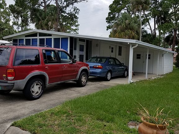 3rd image of 2 Royal Palm Cir