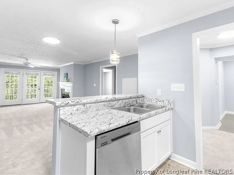 3340 Harbour Pointe Pl #7 — Photo 2