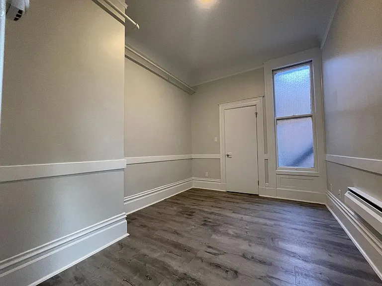 1430 Stockton St — Photo 8