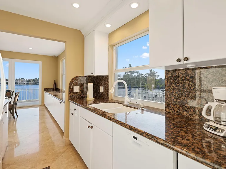 511 Bayshore Dr #401 — Photo 39