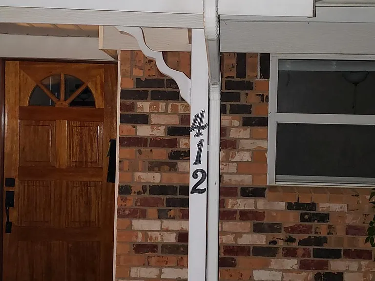 412 Jones St — Photo 1