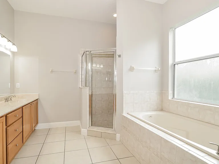 1174 Green Vista Cir — Photo 10