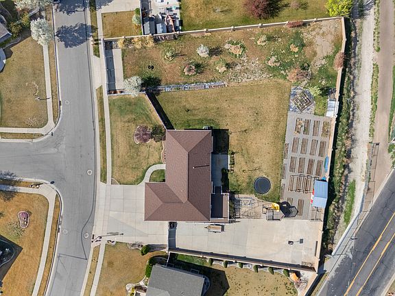 3rd image of 9497 S Lady Dove Ln