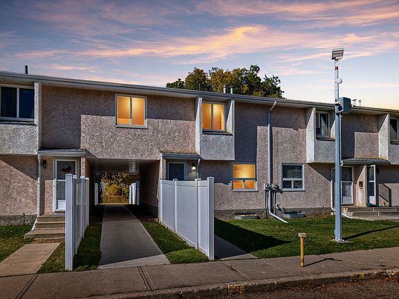 3rd image of 78 Lakewood Vlg NW