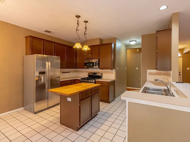 8209 Forest Heights Ln — Photo 7