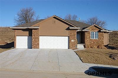 1st image of 211 N 198th St