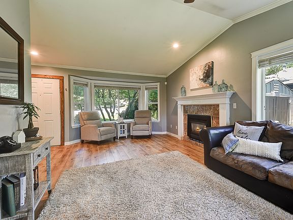 5th image of 3113 54th Ave NE