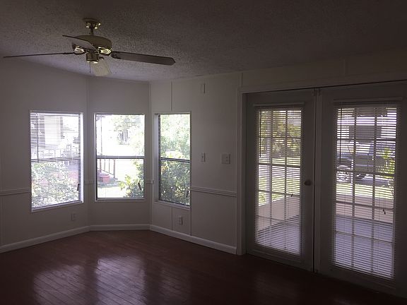 4th image of 637 Sun Ray Ct