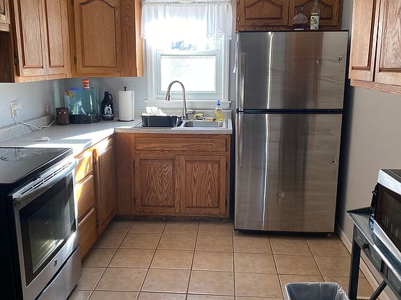4th image of 51 York Ave