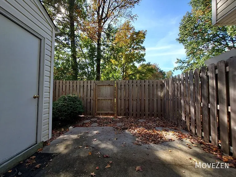 4233 Baylor St — Photo 7