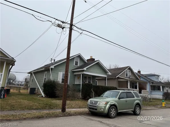 2016 16th St, Parkersburg, WV 26101