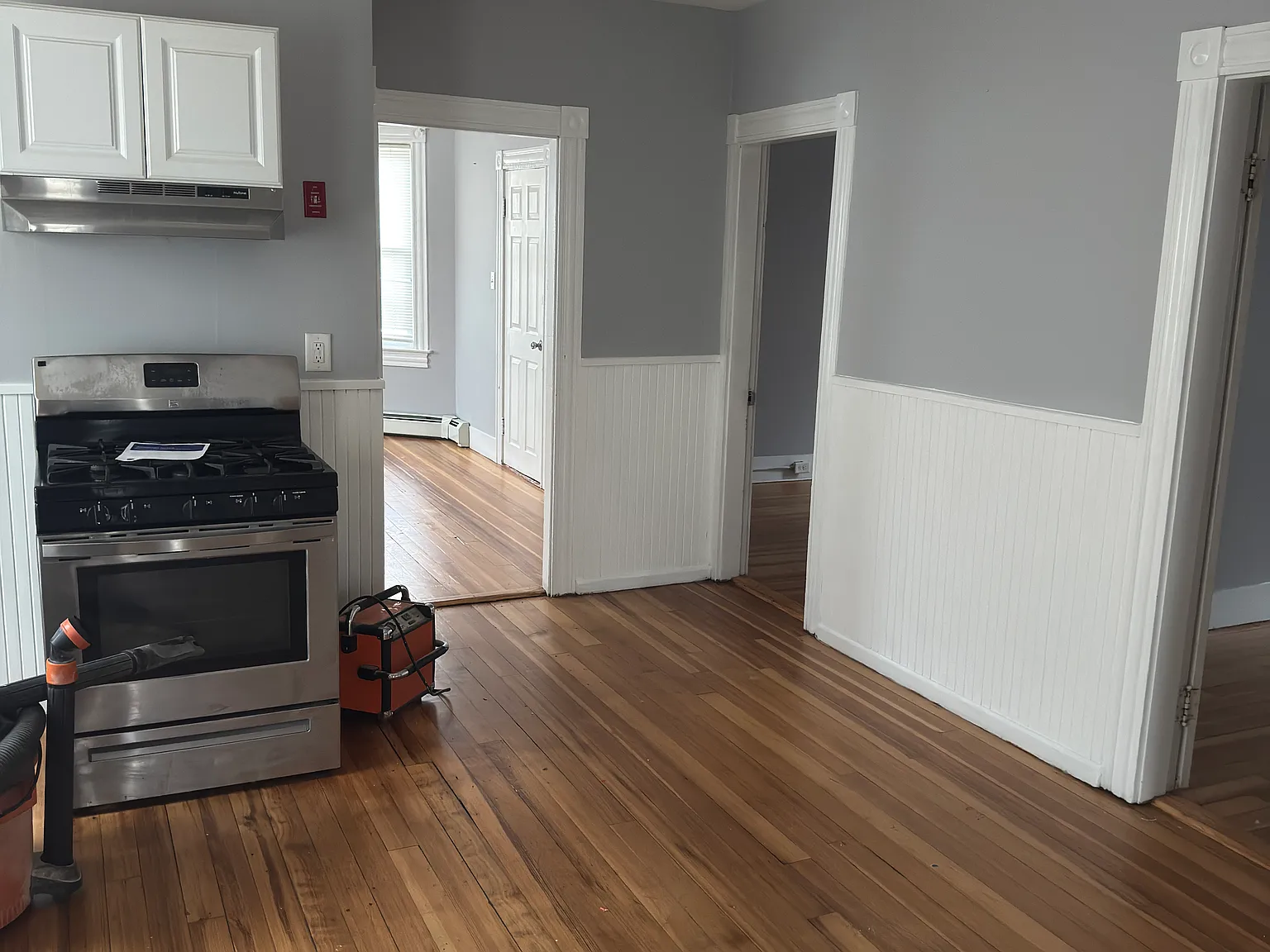 3 bed, 1000 sqft, $1,700 — Photo 4