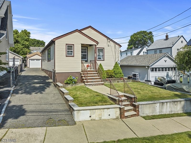 35 Lyall Rd, Clifton, NJ 07012 MLS 3853441 Zillow
