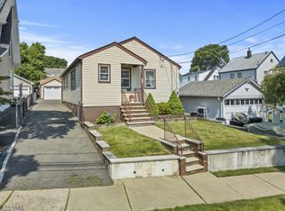 35 Lyall Rd, Clifton, NJ 07012