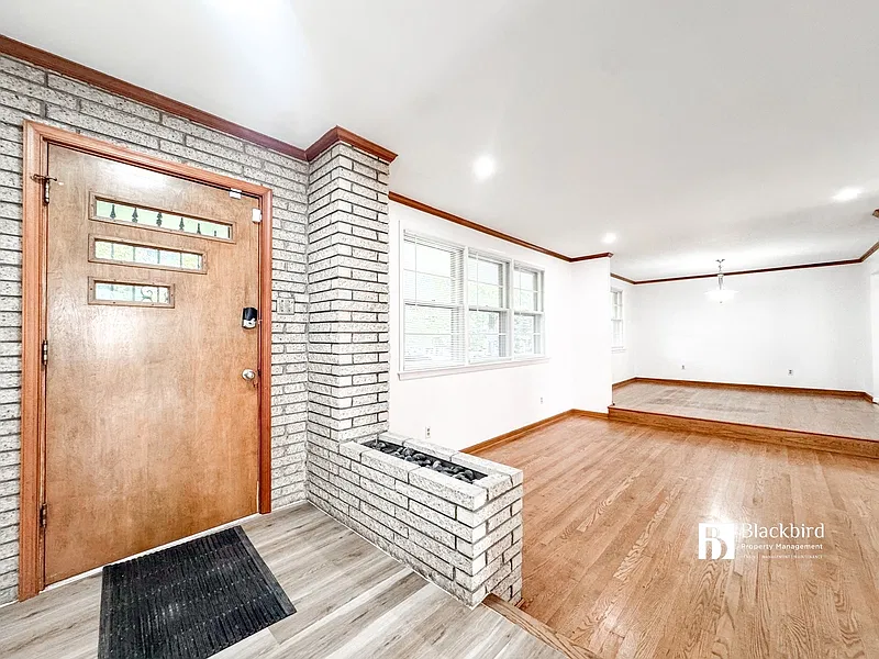 4 bed, 3.0 bath, 2514 sqft, $3,400 — Photo 3