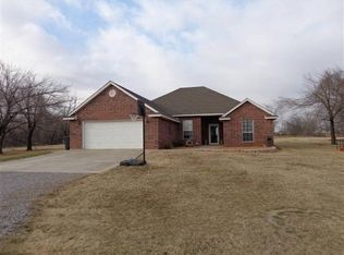 5901 Goad Rd, Marlow, OK 73055