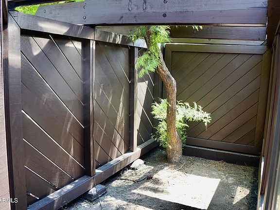 4th image of 607 E LOYOLA Drive