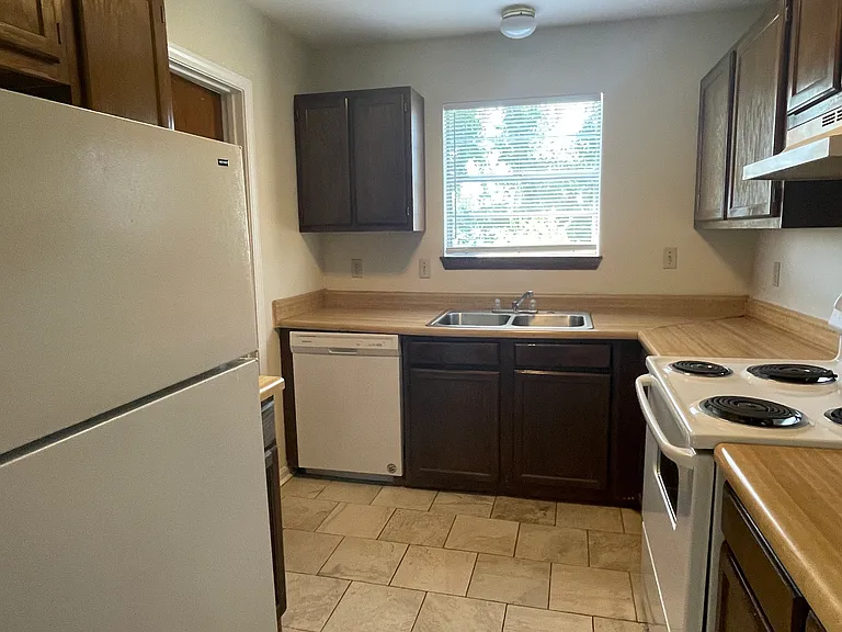 7942 Bles Ave — Photo 3