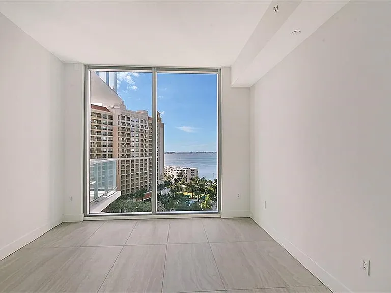 301 Quay Cmns #1011 — Photo 32