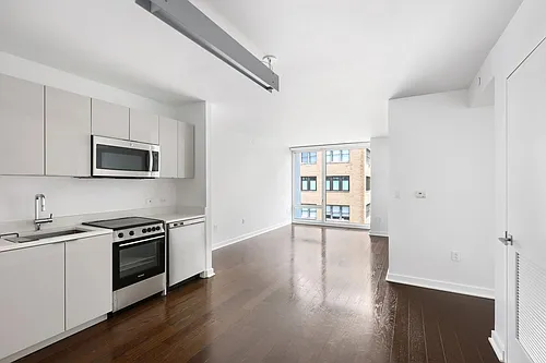 400 W 113th St Photo 1