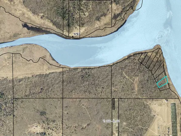 80 Youngs Bay Dr, Angle Inlet, MN 56711