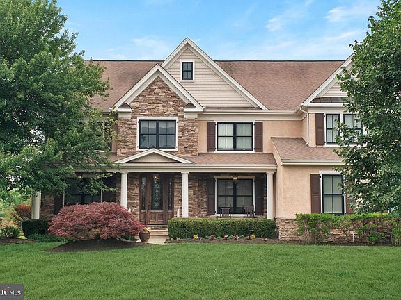 3rd image of 4 Copperleaf Ct