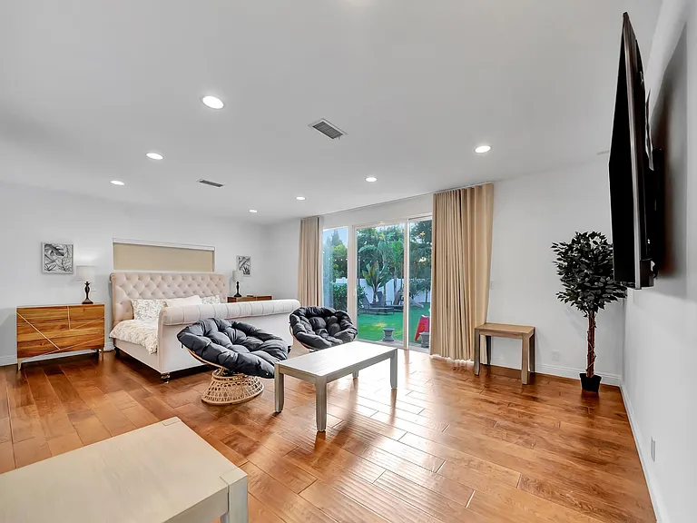 5817 Ranchito Ave — Photo 83