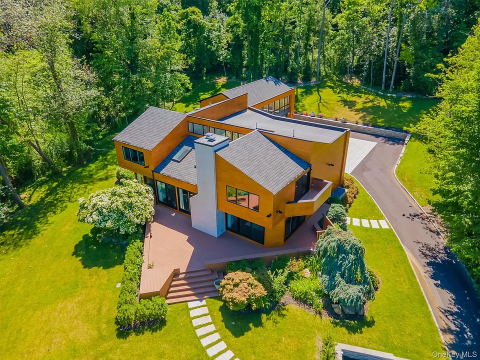 369 E Shore Rd