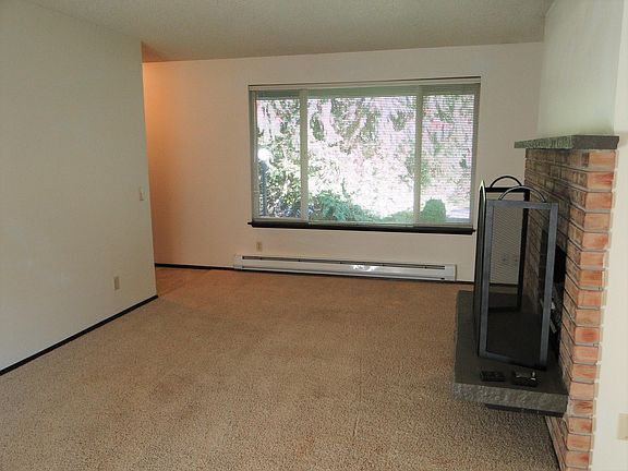 3rd image of 9818 116th St E