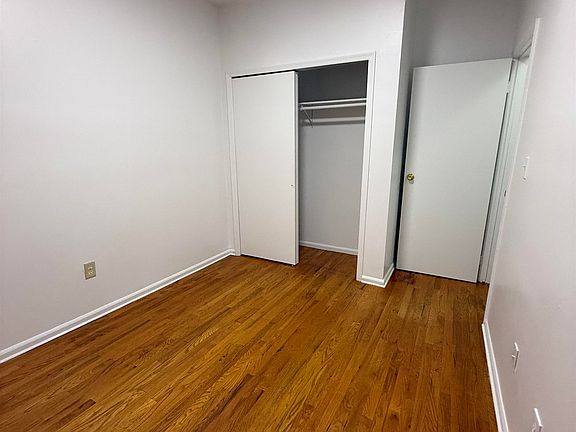 3rd image of 5313 Hudson Ave
