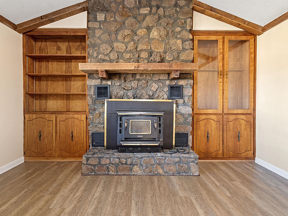 2nd image of 468 Honey Hill Rd
