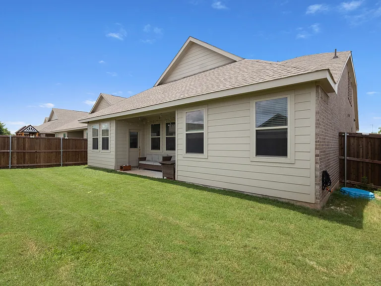 9713 Wild Prairie Way — Photo 21