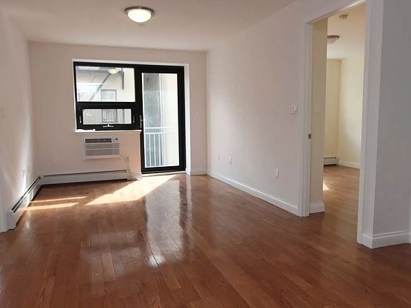 5th image of 456 W 167th St APT 4B