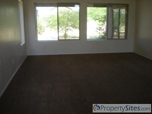 4th image of 821 S 113th Ave