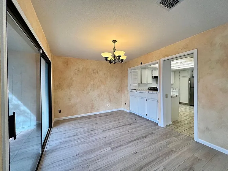 485 Trout Ct — Photo 6