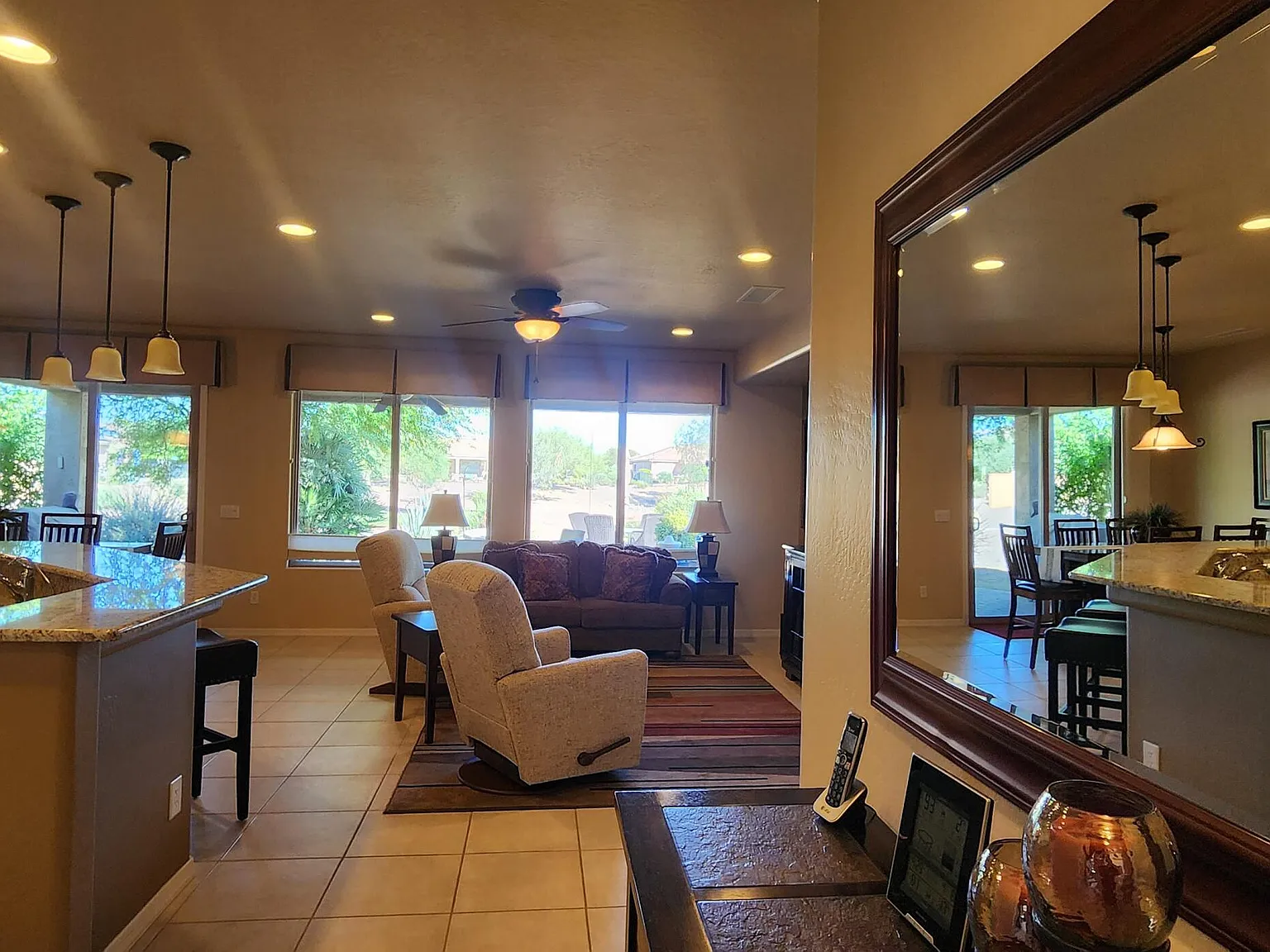 3 bed, 2.0 bath, 1612 sqft, $2,800 — Photo 2