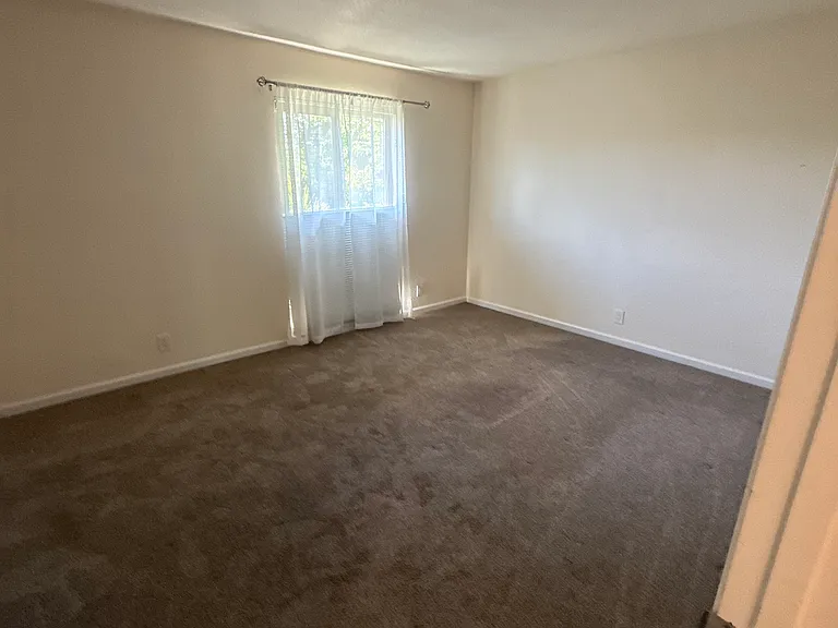 1074 Marina Dr — Photo 7