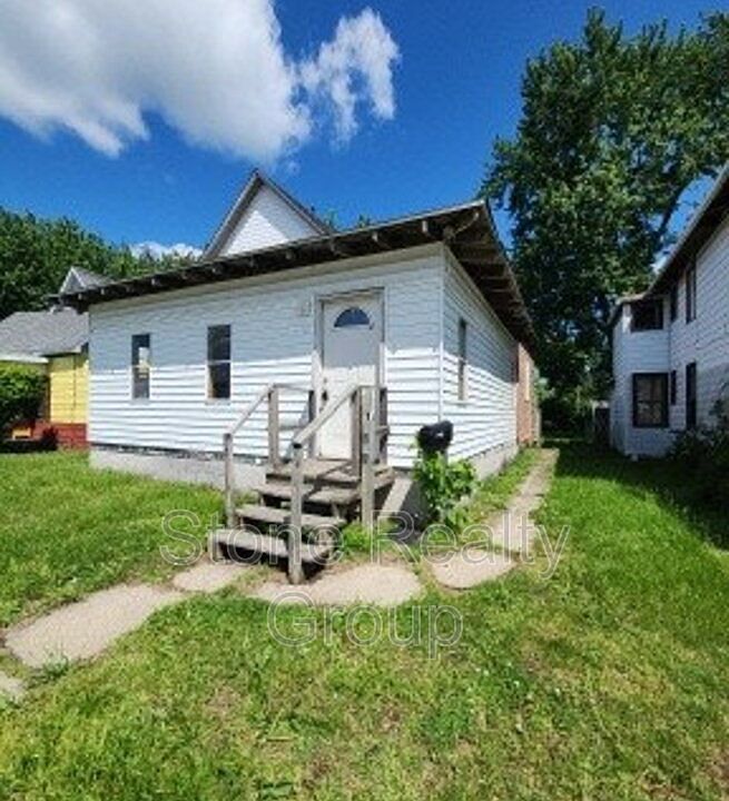 1st image of 1416 8th Ave