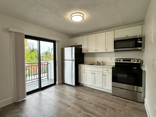 529 SW 4th St, Miami, FL 33130