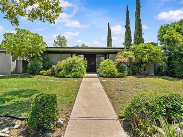 2216 N Indian Hill Blvd, Claremont, CA 91711