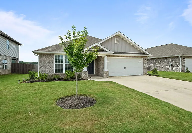 236 Cherry Laurel Dr — Photo 3