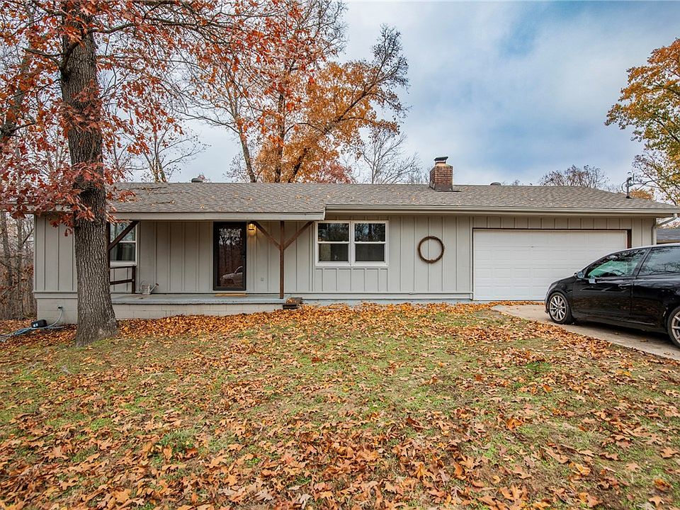 1st image of 44 Enfield Dr