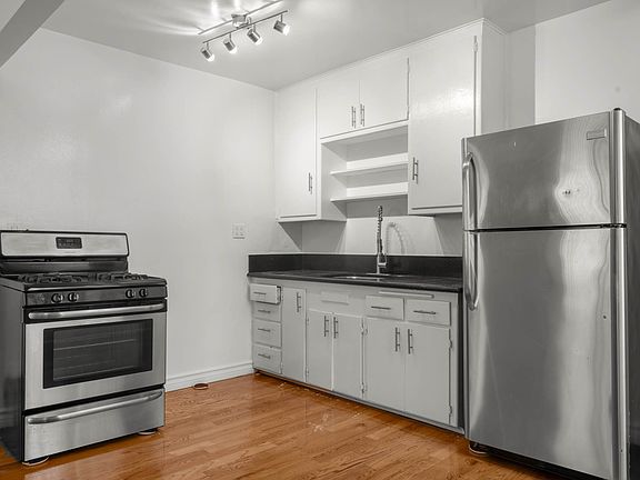 2nd image of 6200 Fountain Ave #203