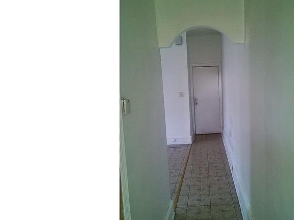 4th image of 3214 W Diamond St