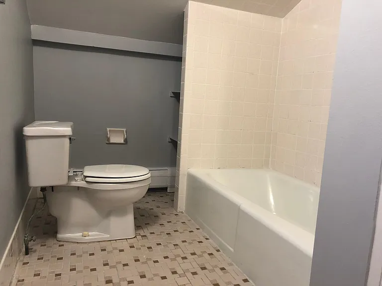 18 Washington St #3 — Photo 8